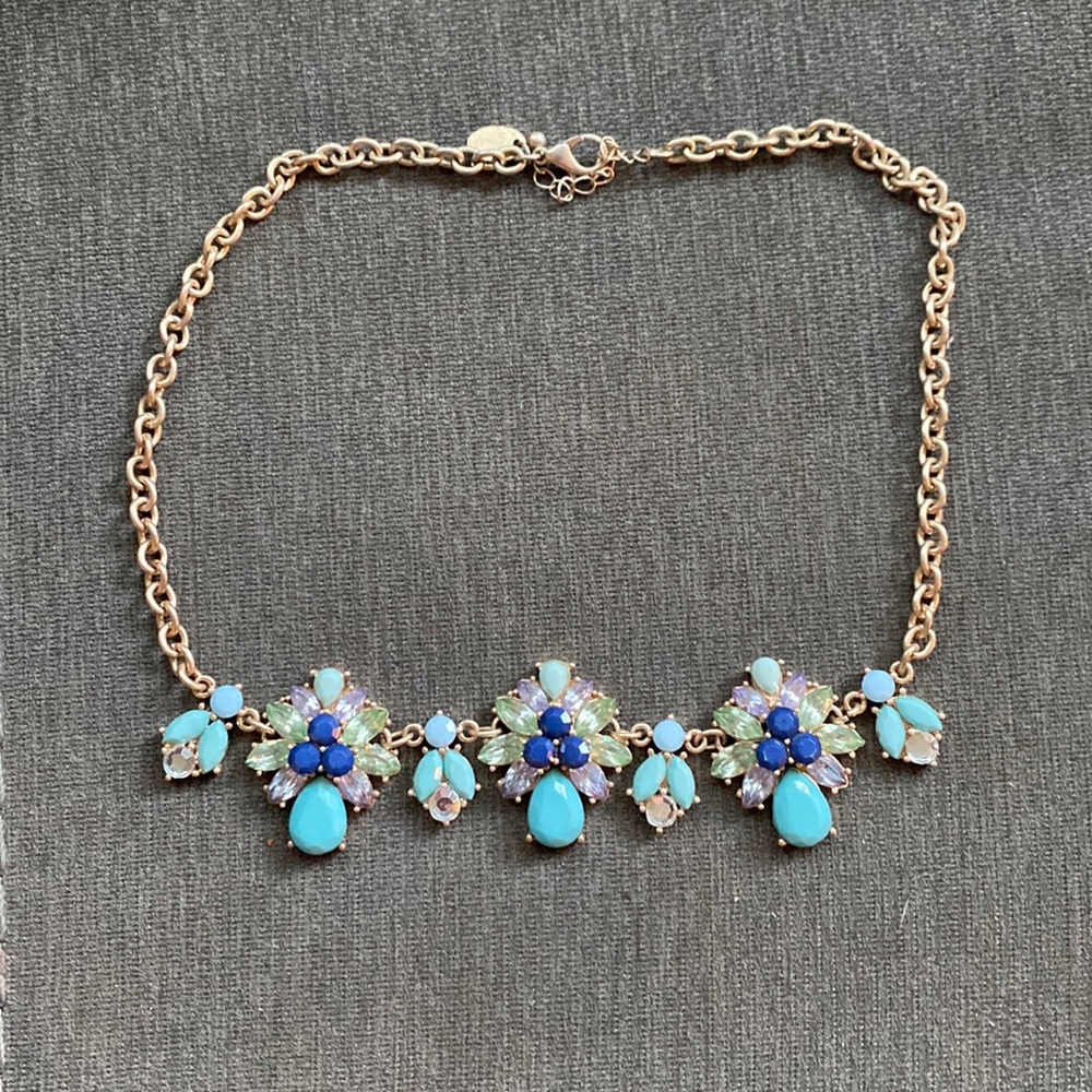 Charming Charlie statement necklace